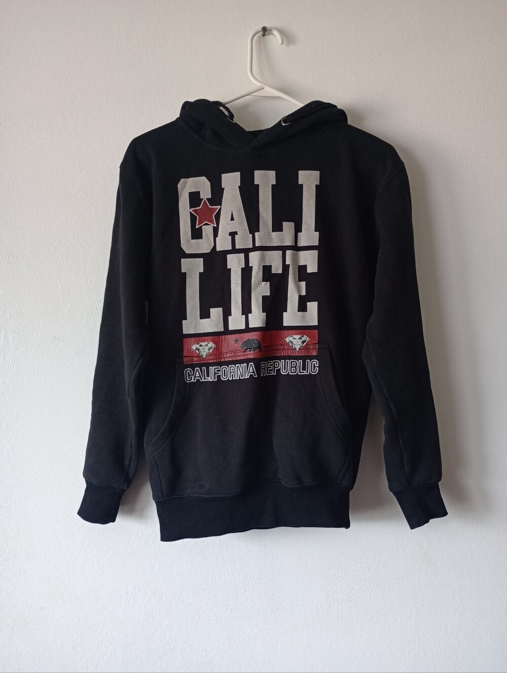 California Life Men's Black Hoodie Size Small